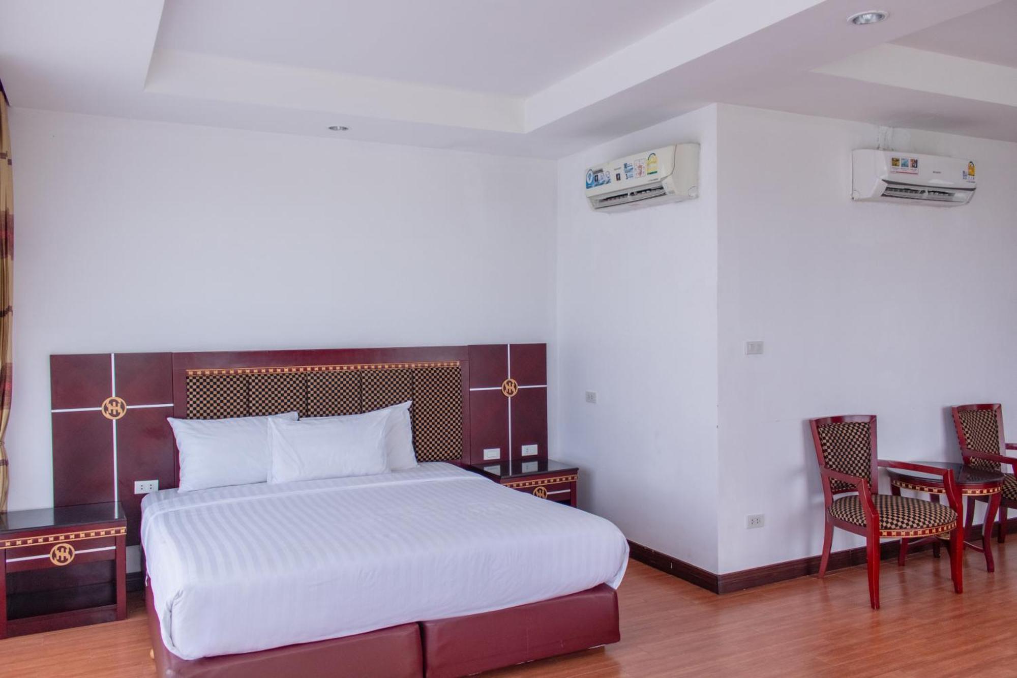 Jomtien Hisotel Luaran gambar