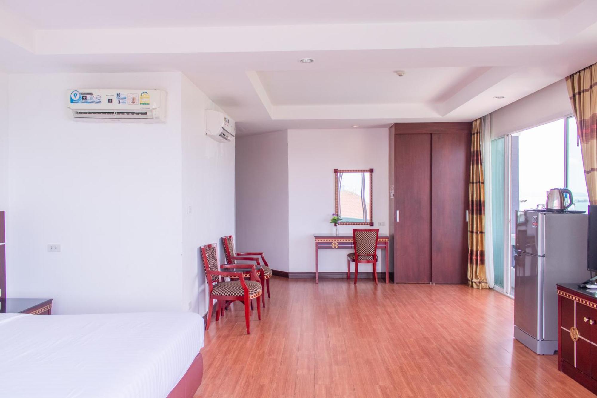 Jomtien Hisotel Luaran gambar