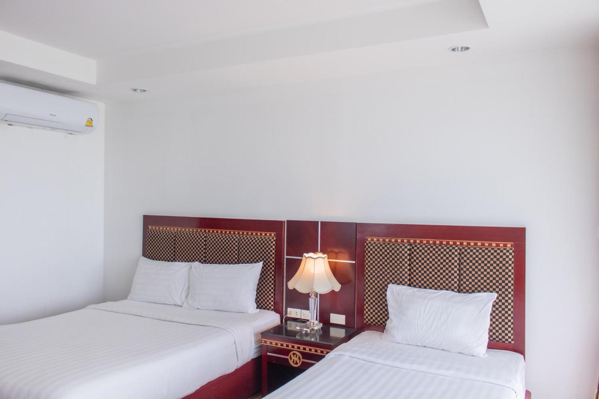 Jomtien Hisotel Luaran gambar