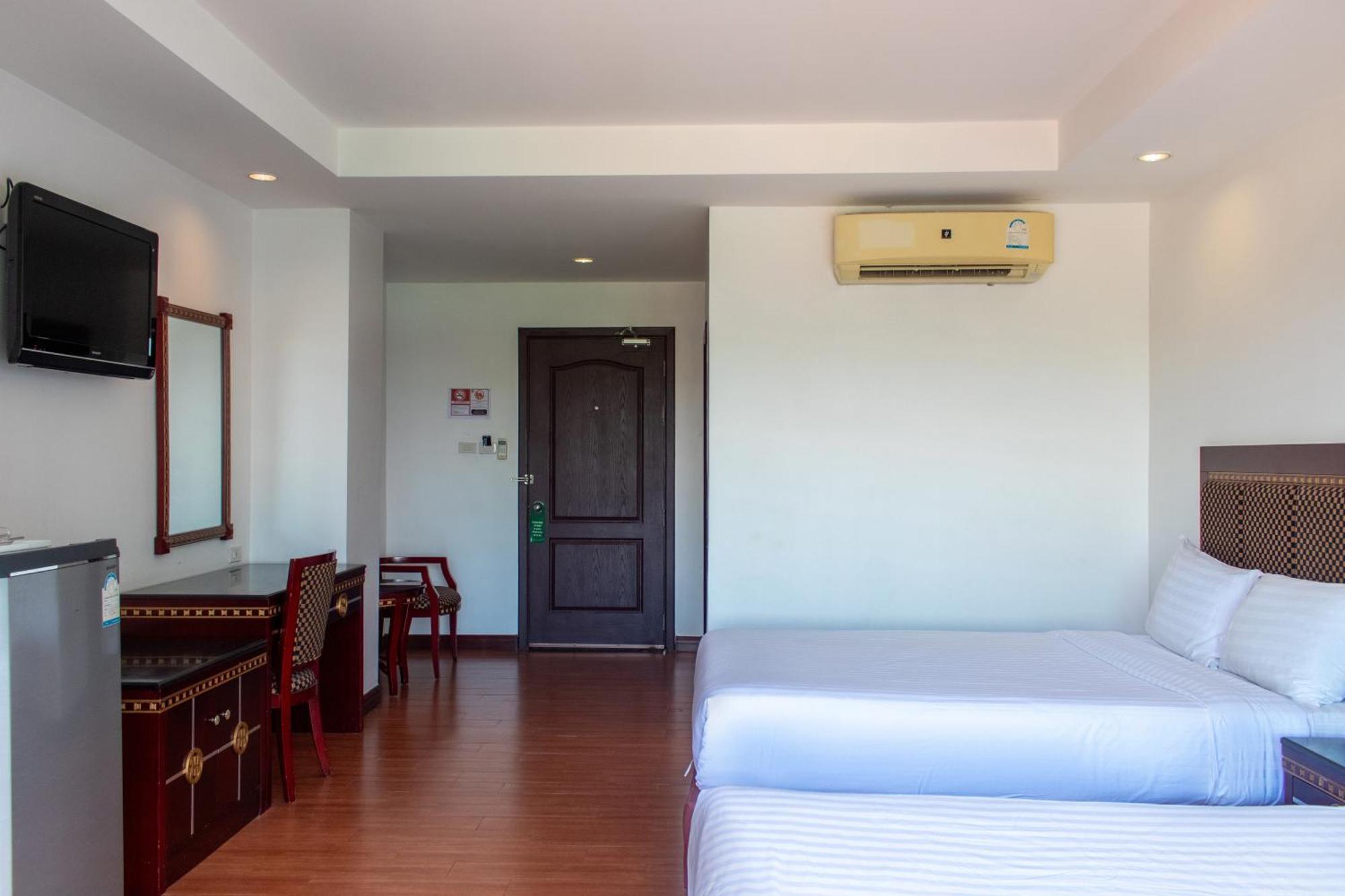 Jomtien Hisotel Luaran gambar