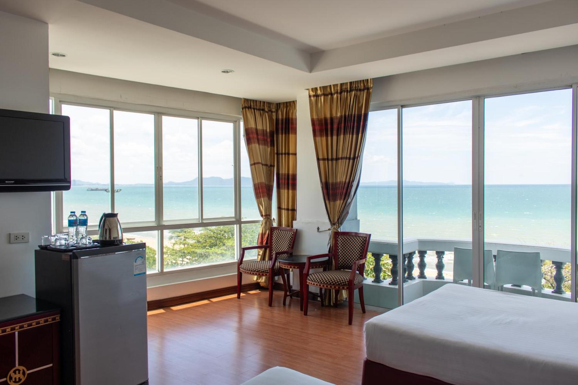 Jomtien Hisotel Luaran gambar