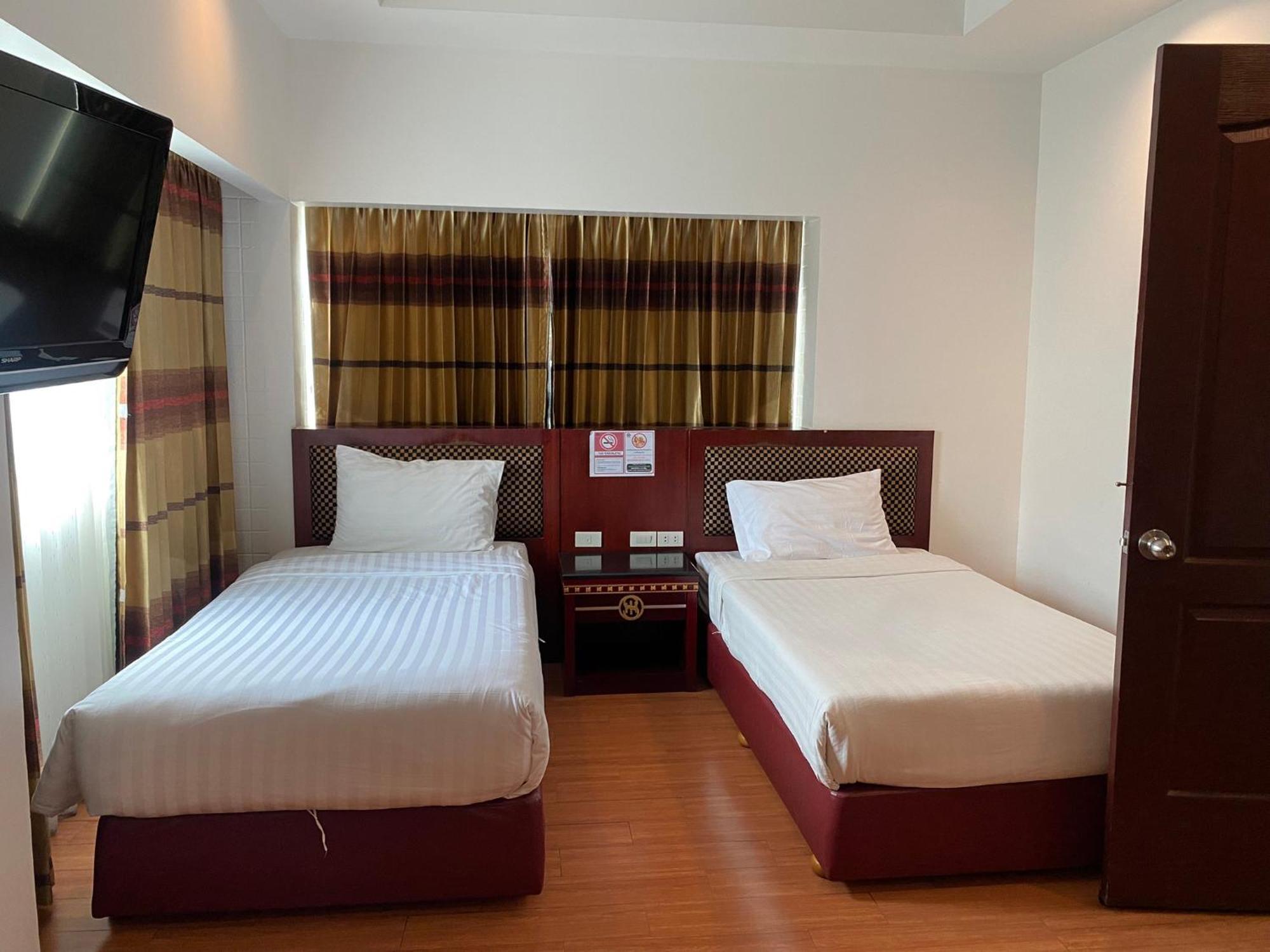 Jomtien Hisotel Luaran gambar