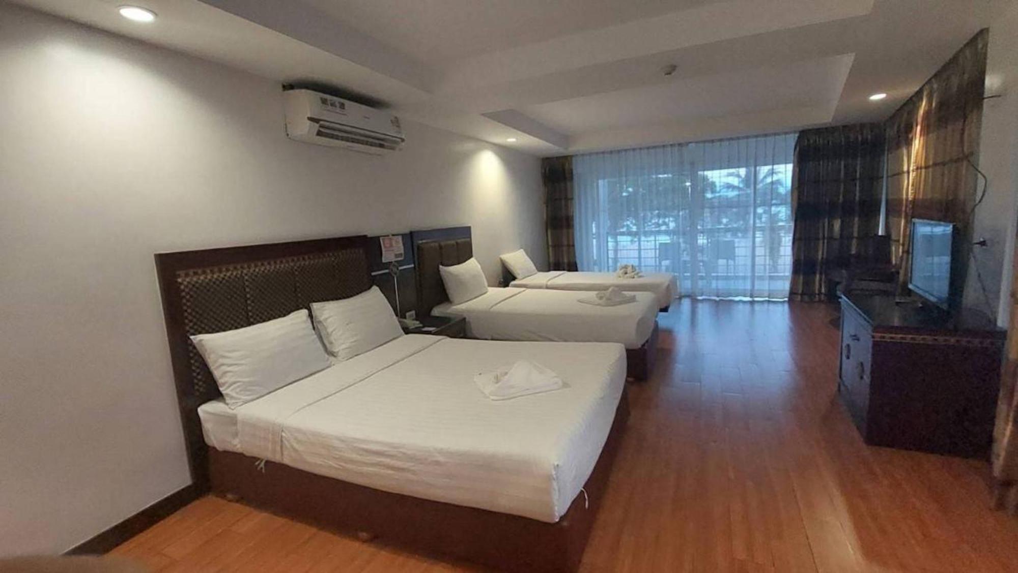 Jomtien Hisotel Luaran gambar