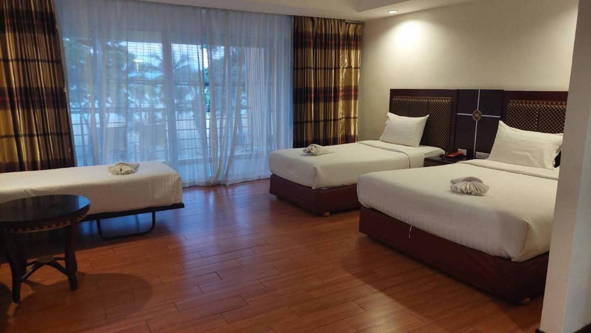 Jomtien Hisotel Luaran gambar