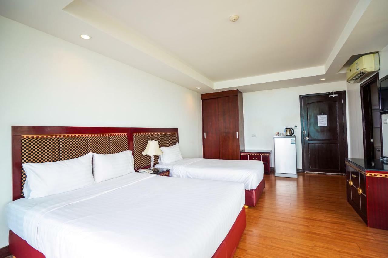 Jomtien Hisotel Luaran gambar