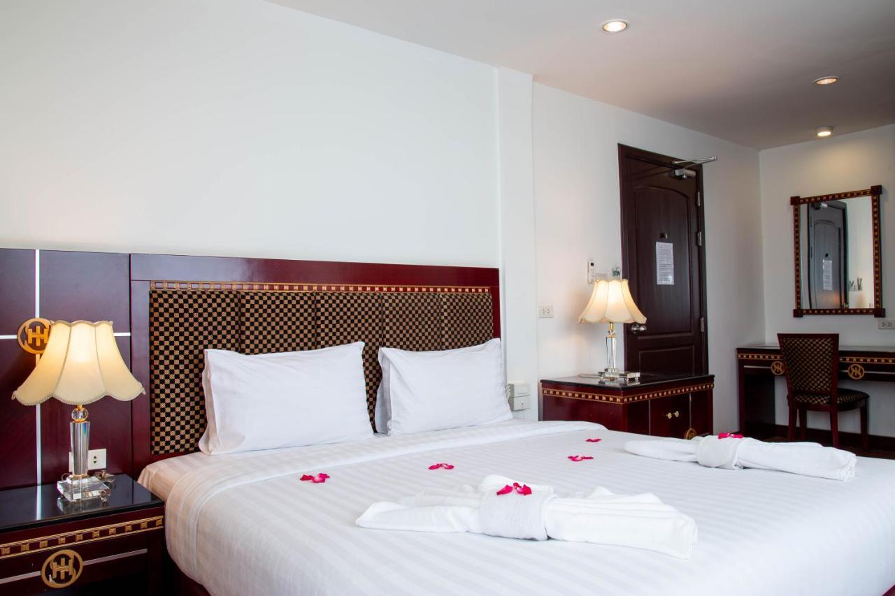Jomtien Hisotel Luaran gambar